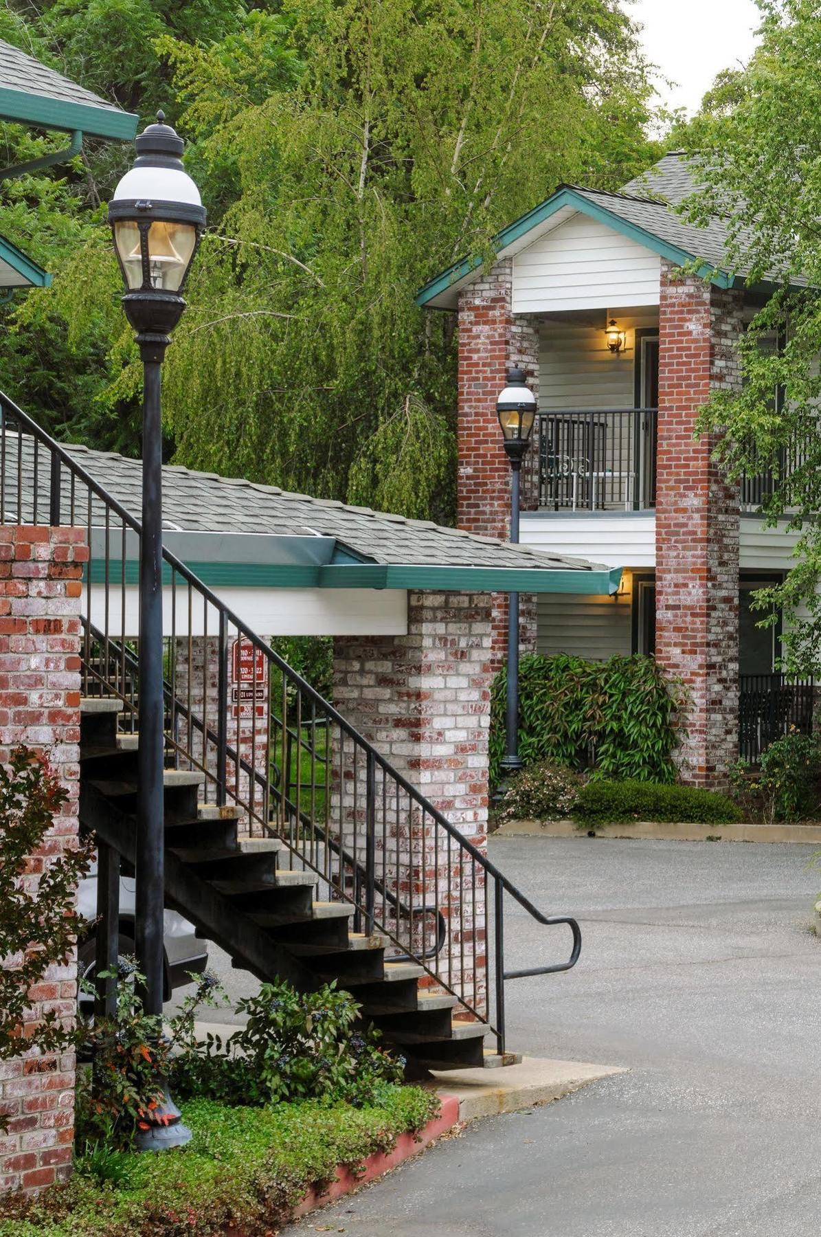 Grass Valley Courtyard Suites Eksteriør billede